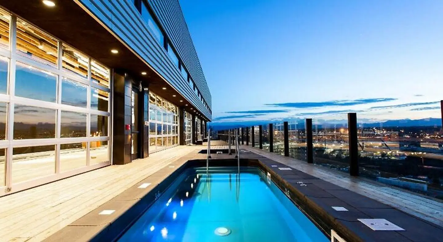 The Source Hotel OUTDOOR_POOL