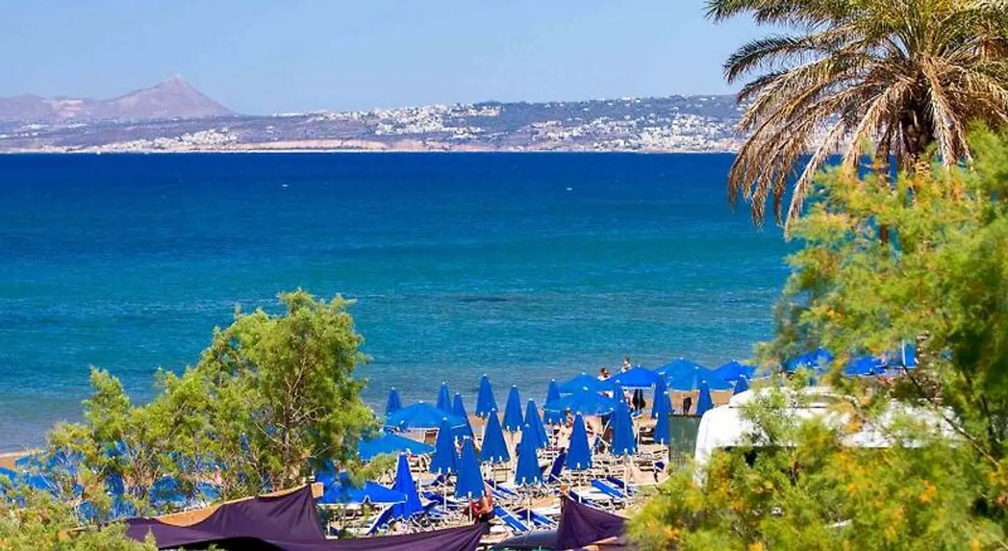 Eden Beach Hotel LANDSCAPE