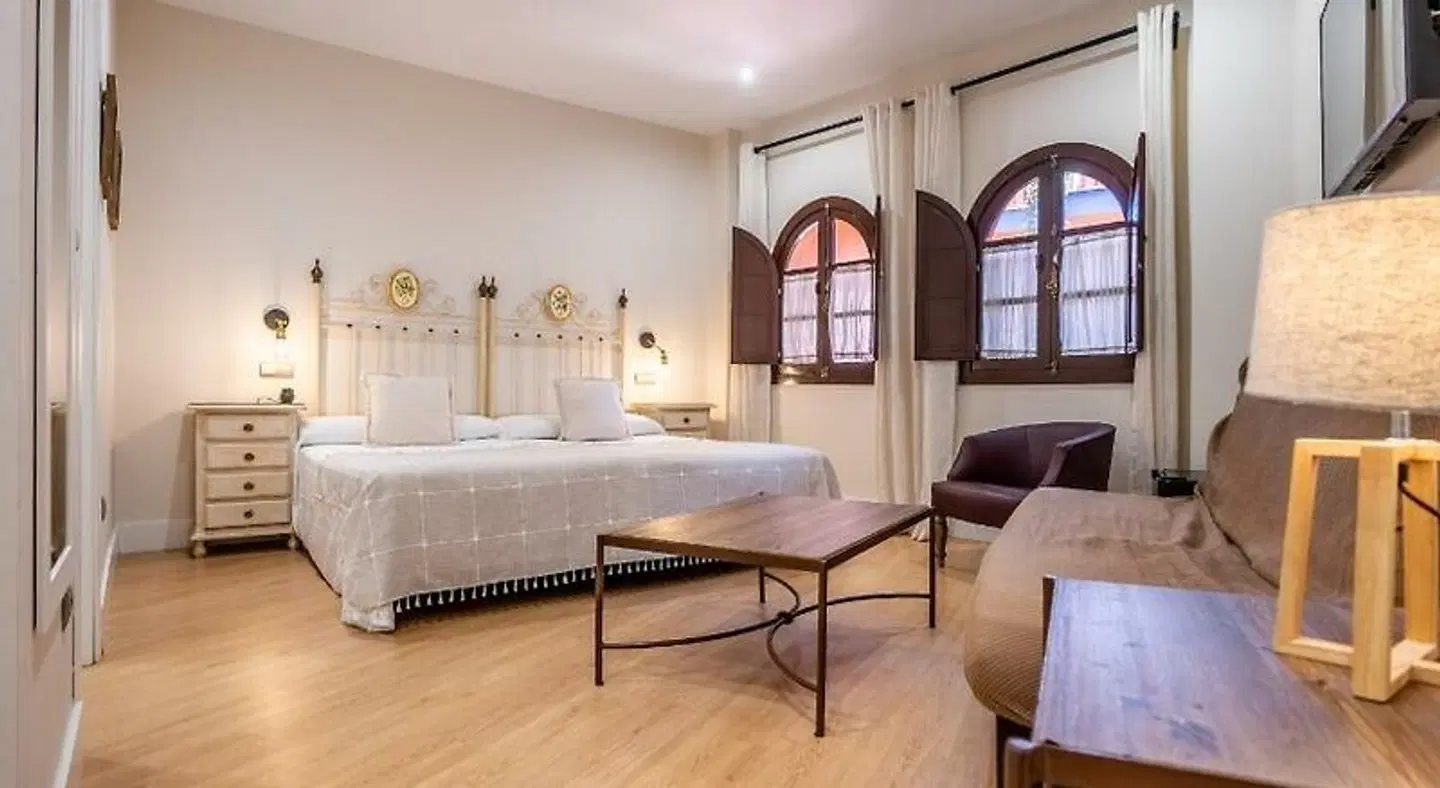 Patio de La Alameda ROOM_EXAMPLE
