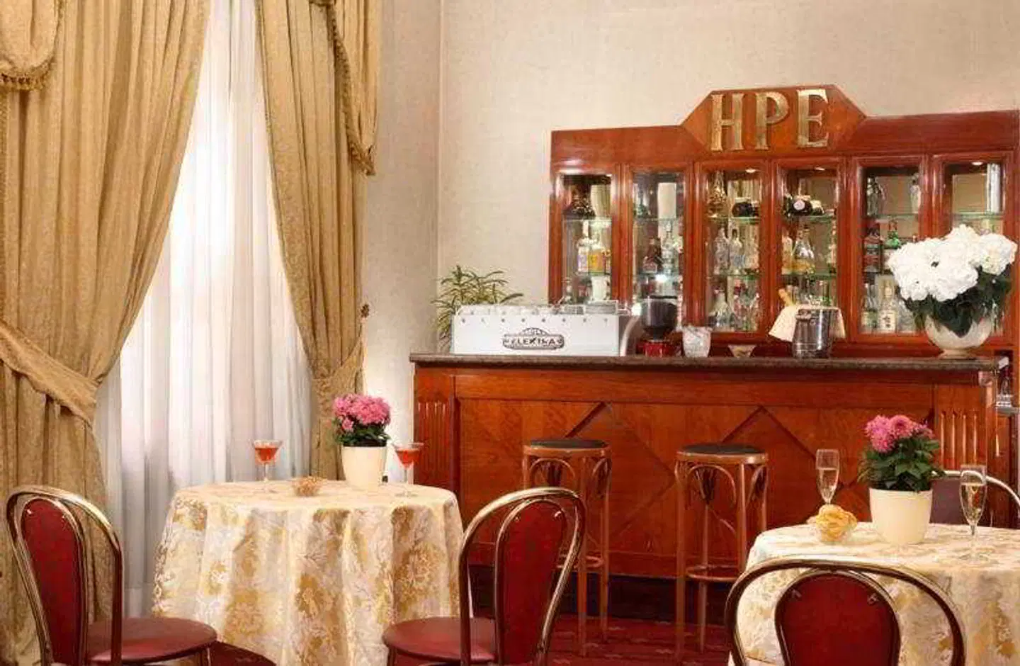 Hotel Pace Helvezia Bar