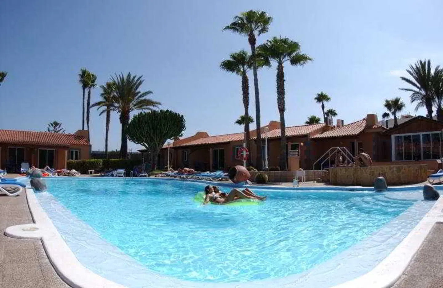 Bungalows Los Almendros - Gay Exclusive OUTDOOR_POOL