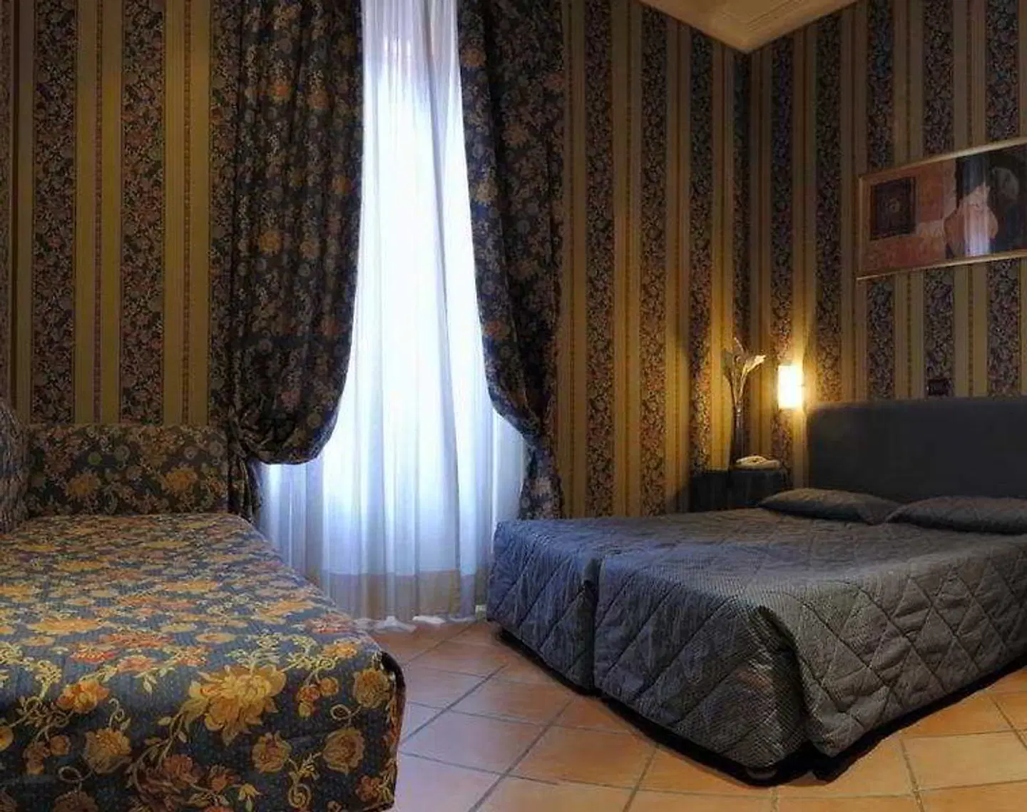 Lirico ROOM_EXAMPLE