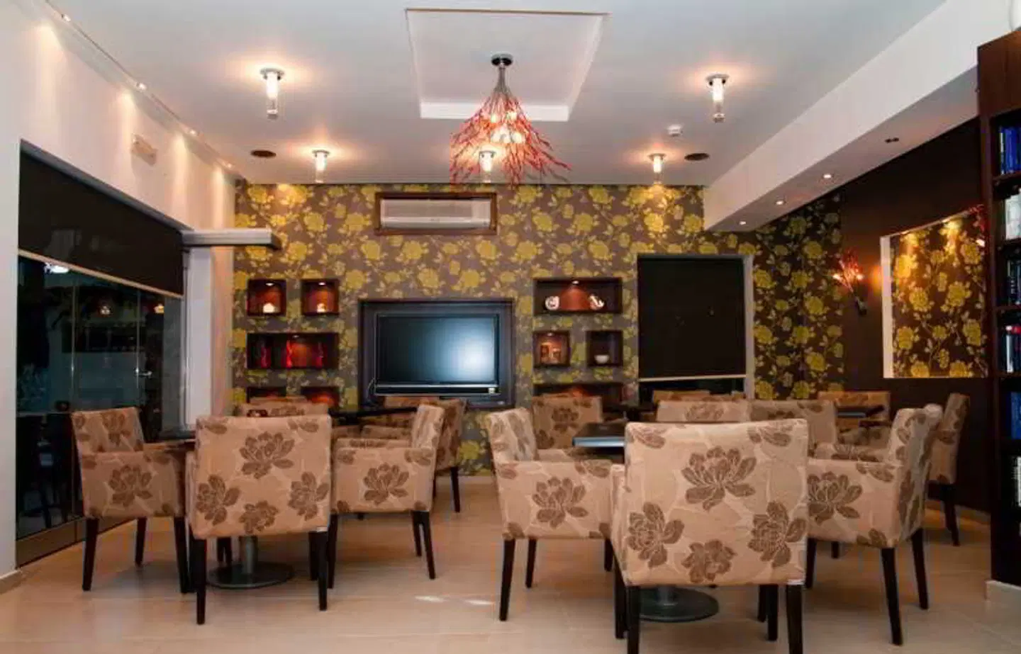 Nicolas Hotel Restaurant