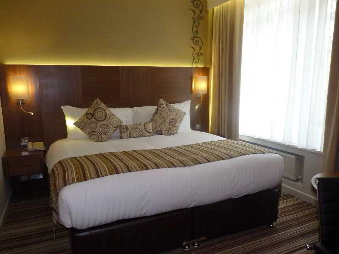 Norfolk Towers ROOM_EXAMPLE