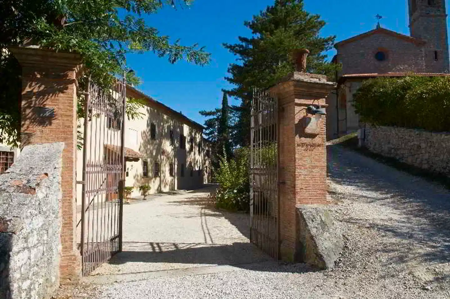 Borgo Di Pietrafitta Relais Aussenansicht