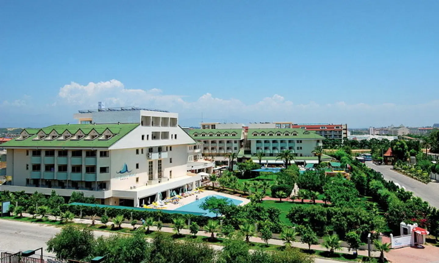 Side Breeze Hotel EXTERIOR