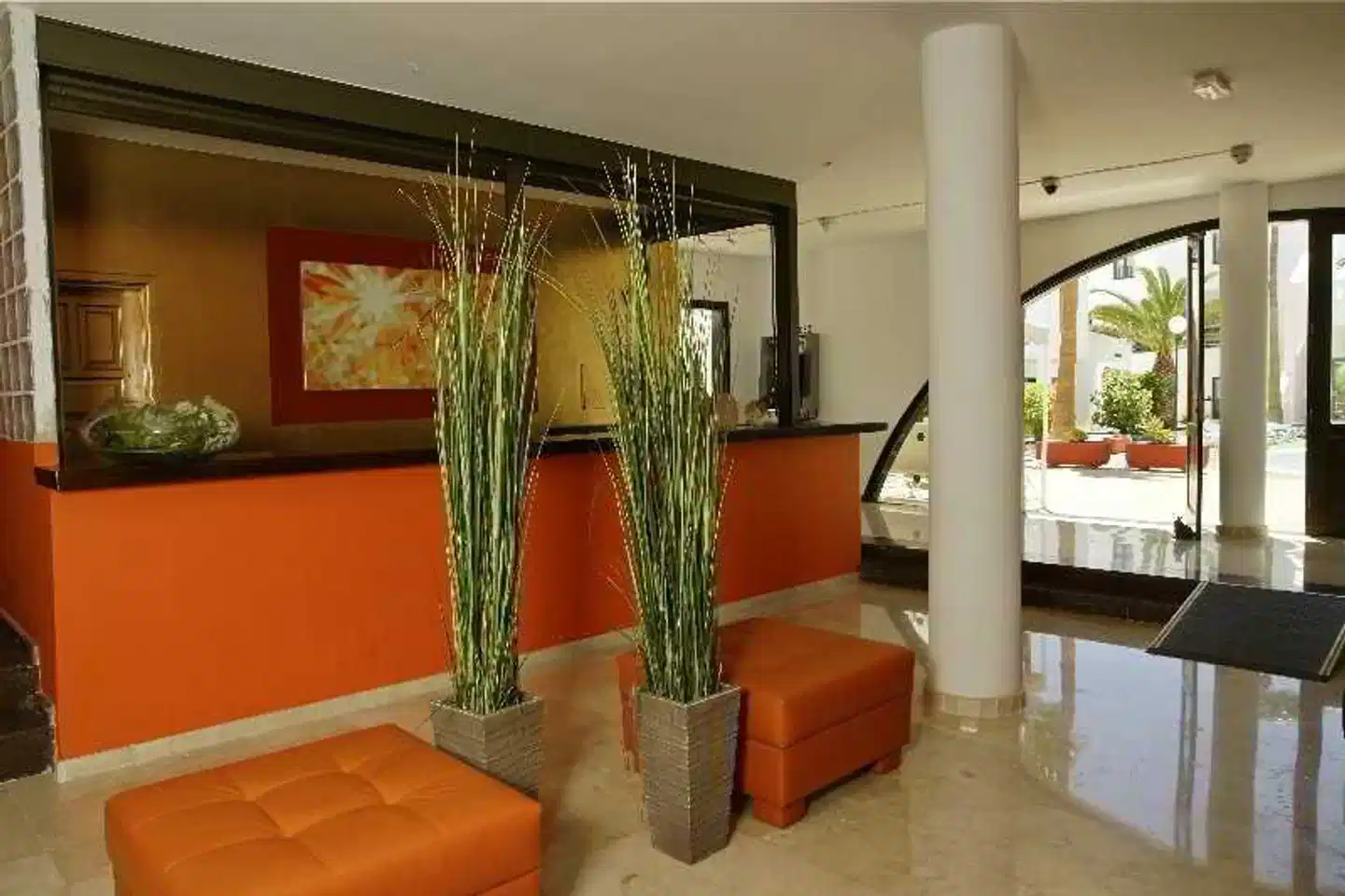Nazaret Sol Lobby