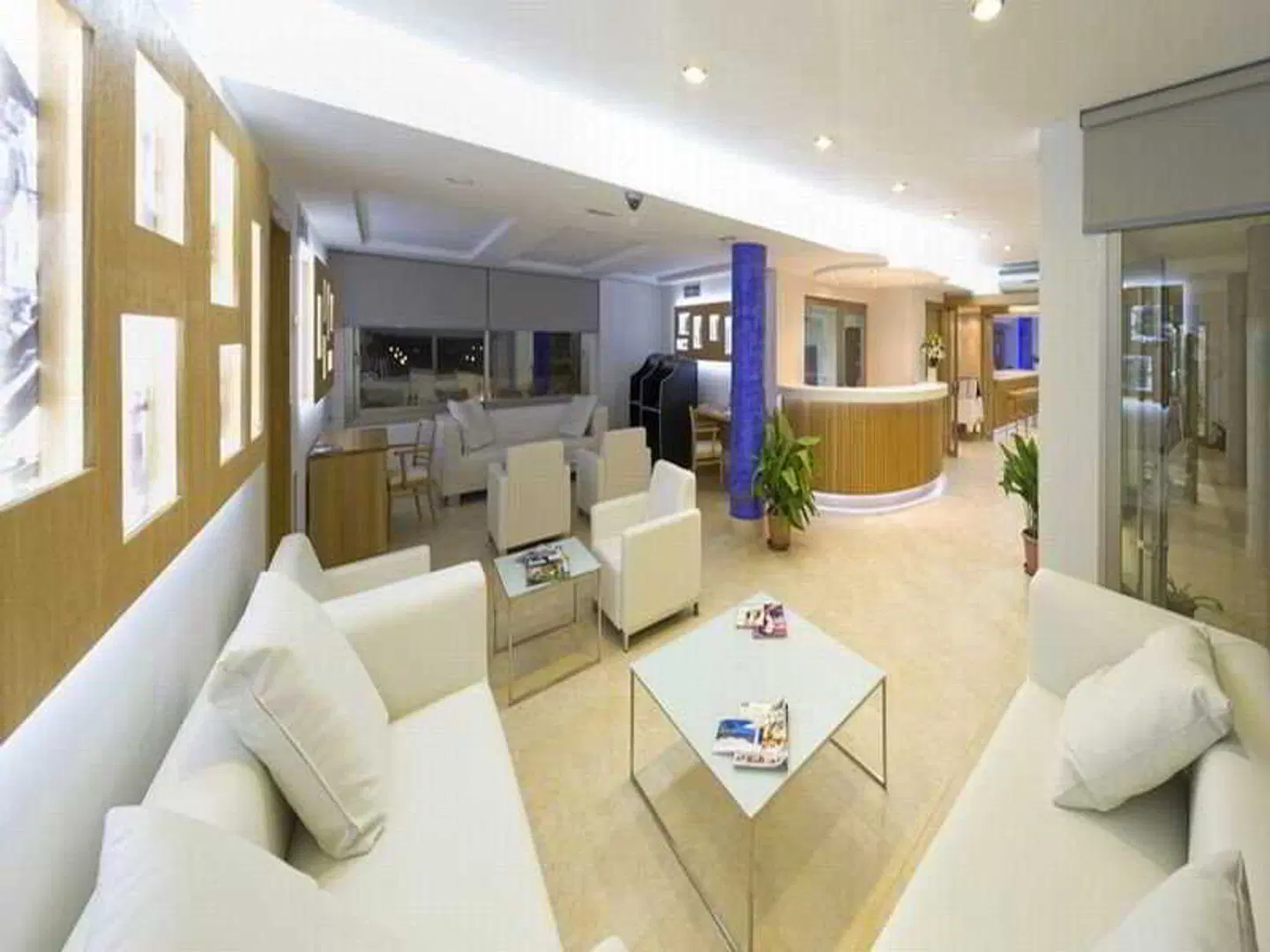 Bon Sol Prestige LOUNGE_LOBBY