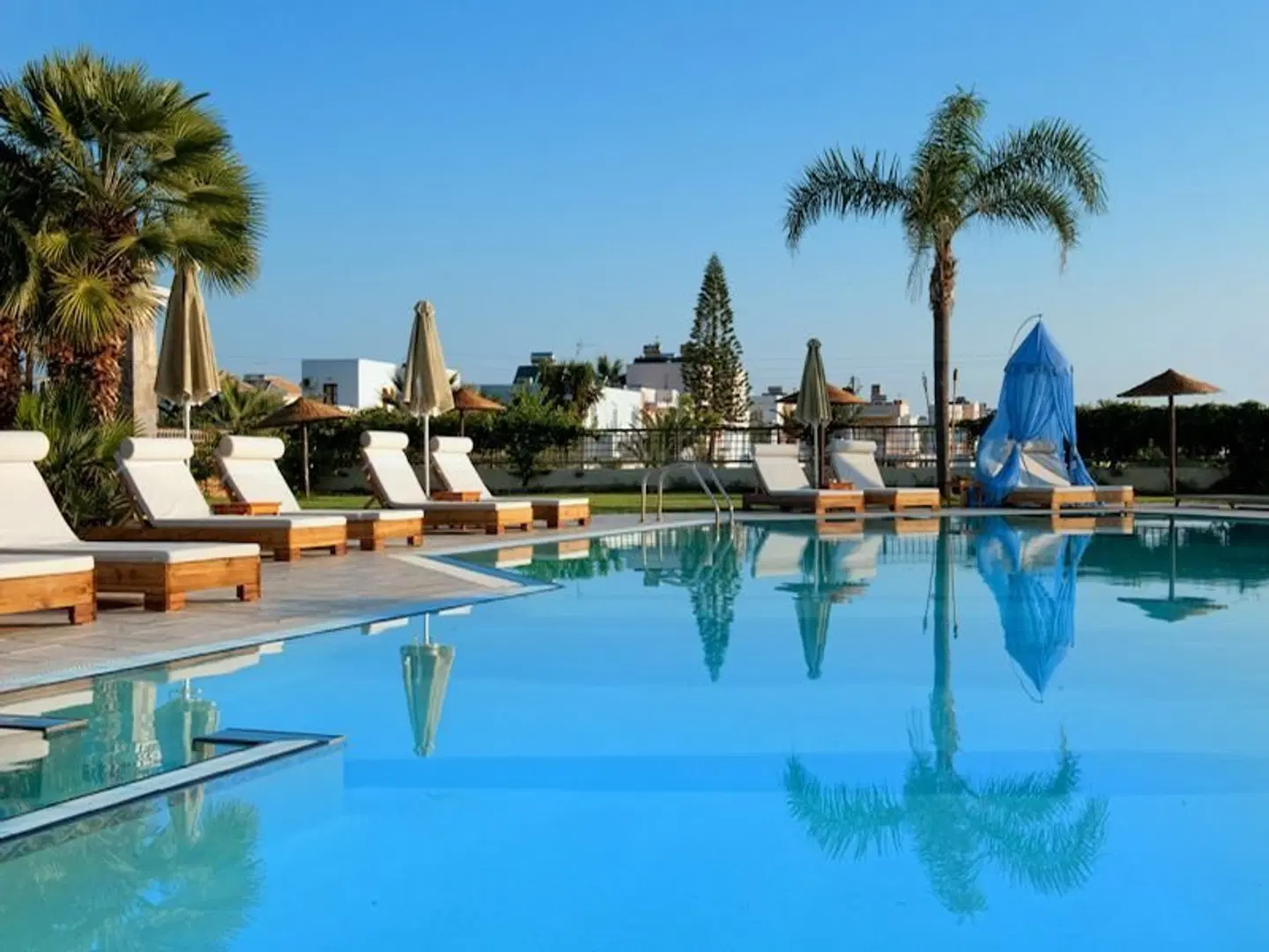 Socrates Hotel Apartments OUTDOOR_POOL