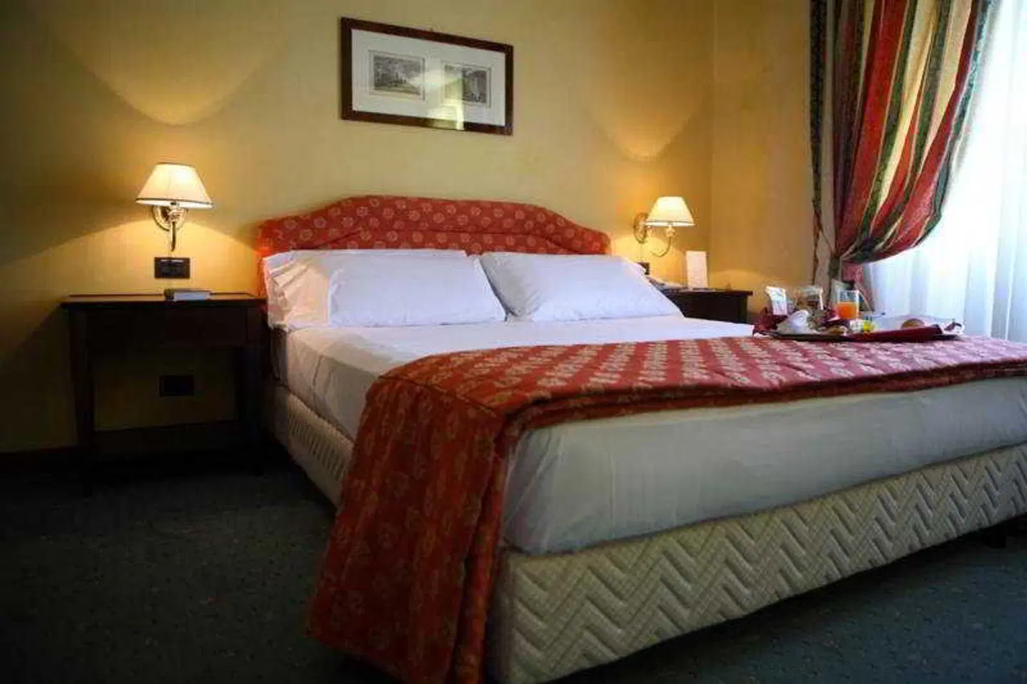 Della Valle ROOM_EXAMPLE