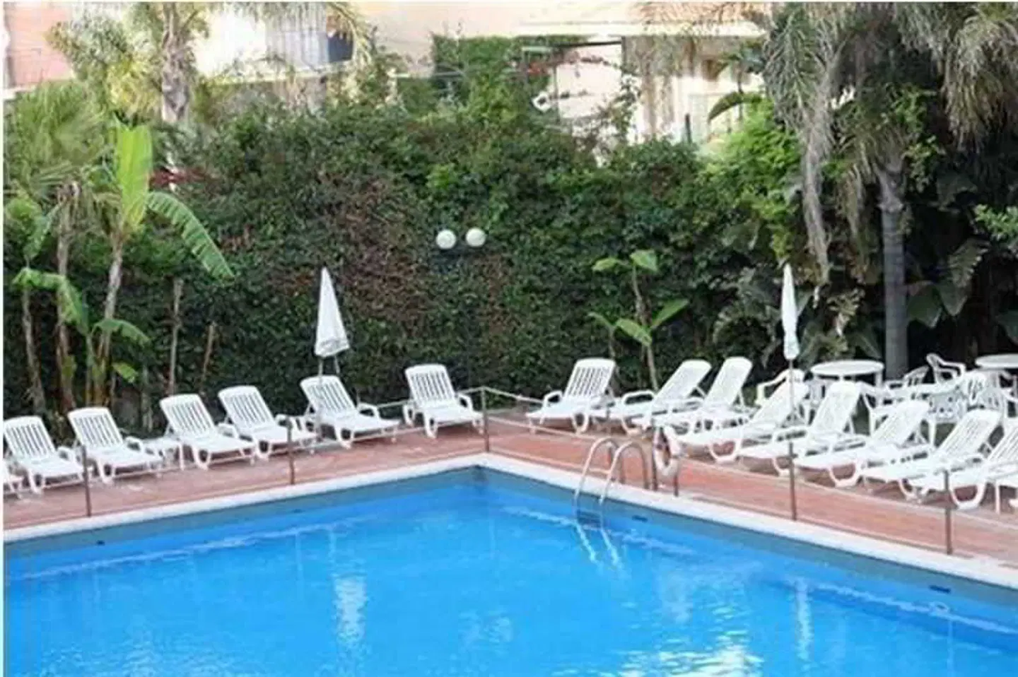 Wave Hotel OUTDOOR_POOL
