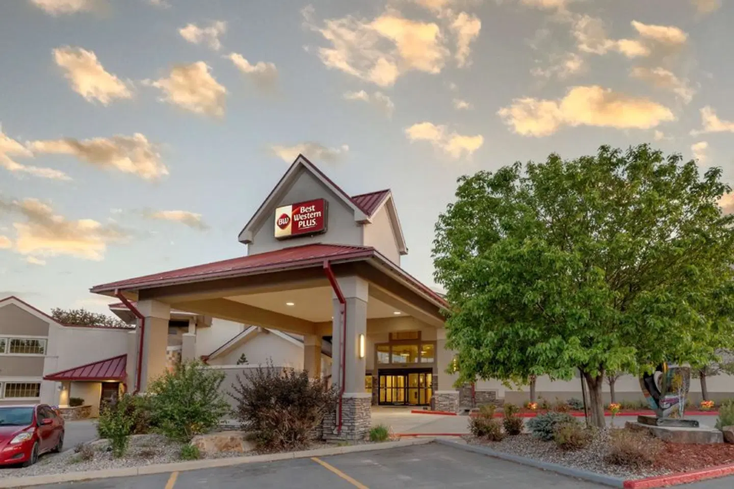 Best Western Plus Loveland Inn EXTERIOR