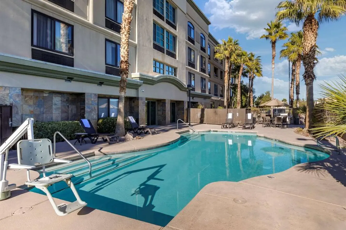 Best Western Plus Saint Rose Parkway/Las Vegas South EXTERIOR