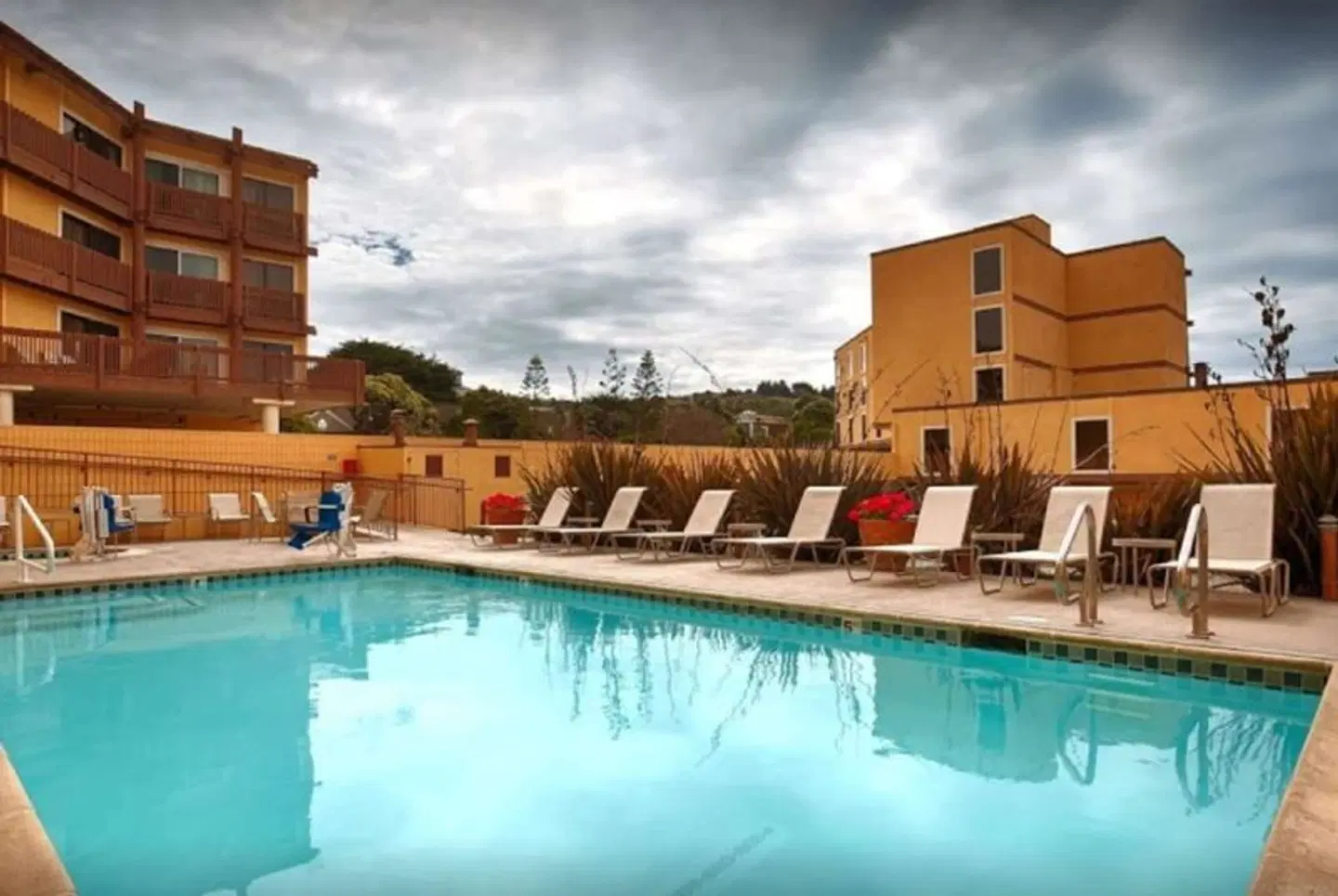 Pacifica Lighthouse Hotel Trademark Collection by Wyndham OUTDOOR_POOL