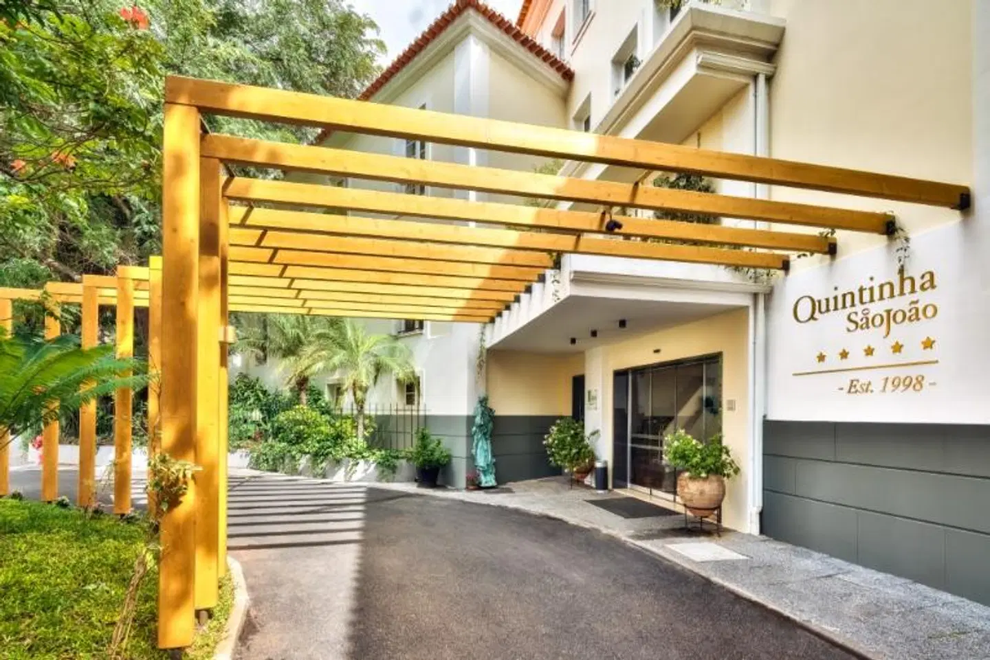 Quintinha Sao Joao EXTERIOR