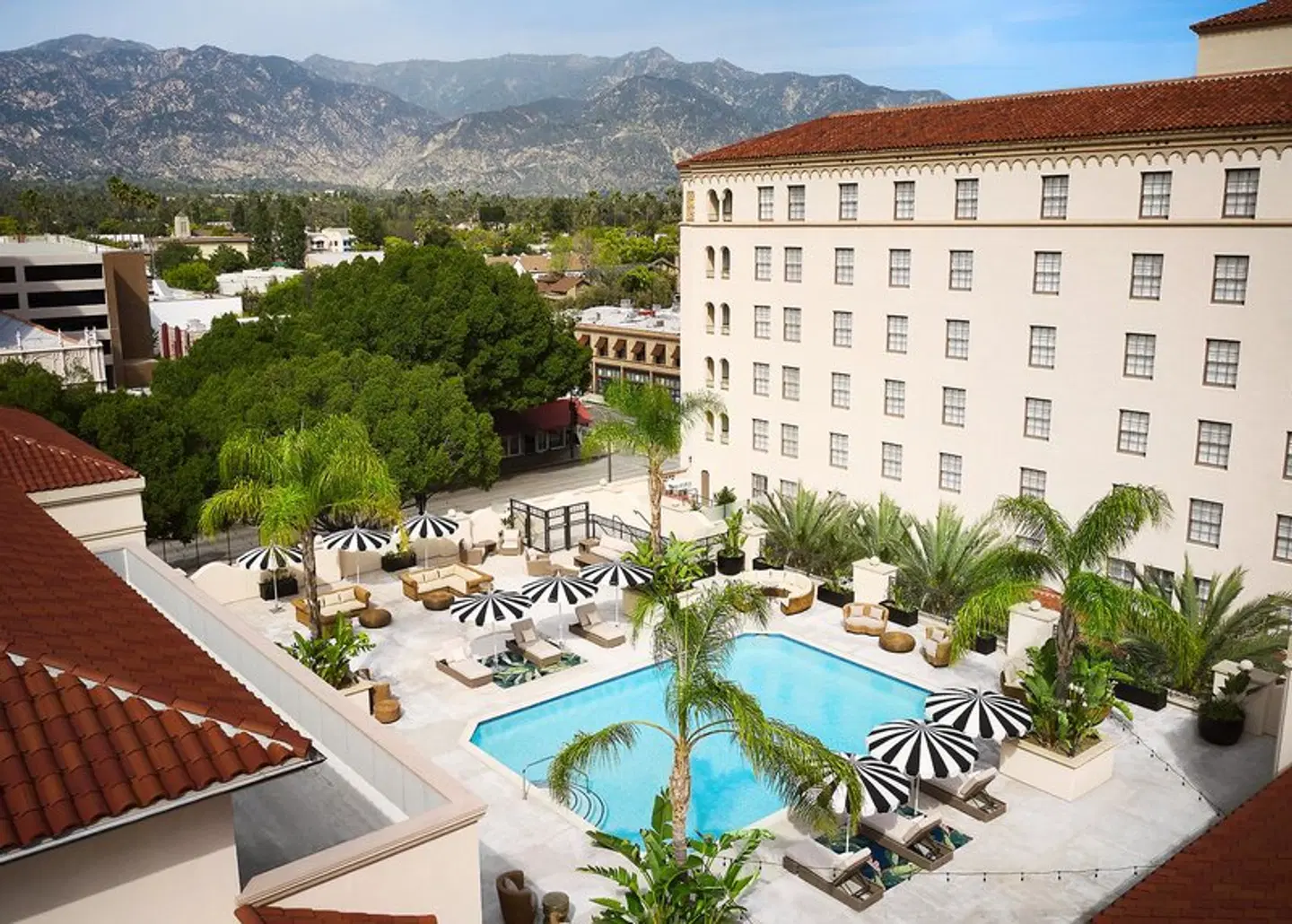 Pasadena Hotel & Pool OUTDOOR_POOL