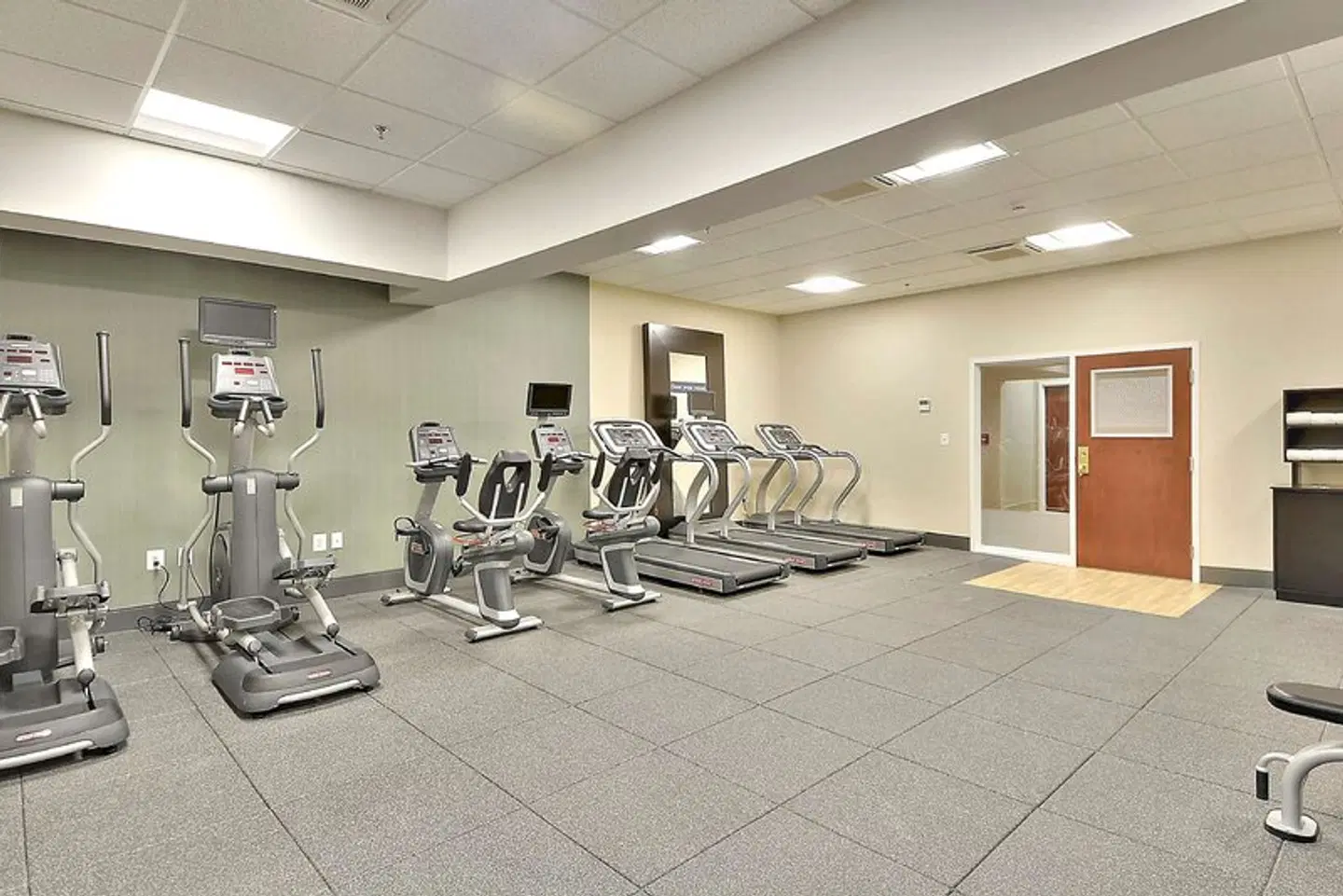 Hampton Inn Alexandria-Old Town/King St. Metro SPORTS_AND_LEISURE