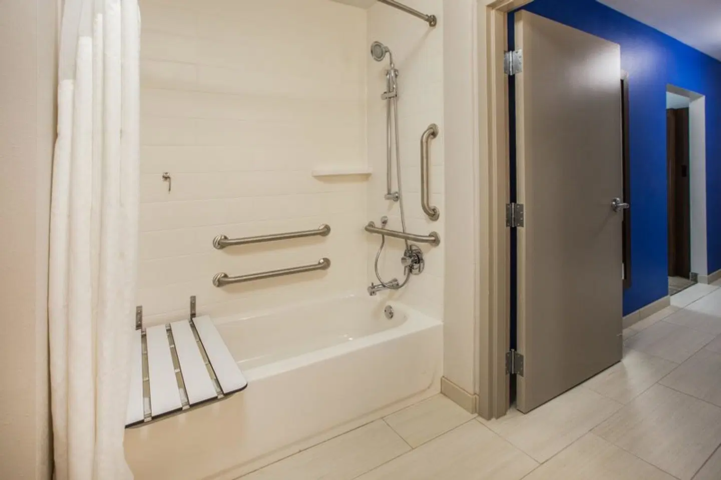 Holiday Inn Express Ellensburg by IHG Badezimmer