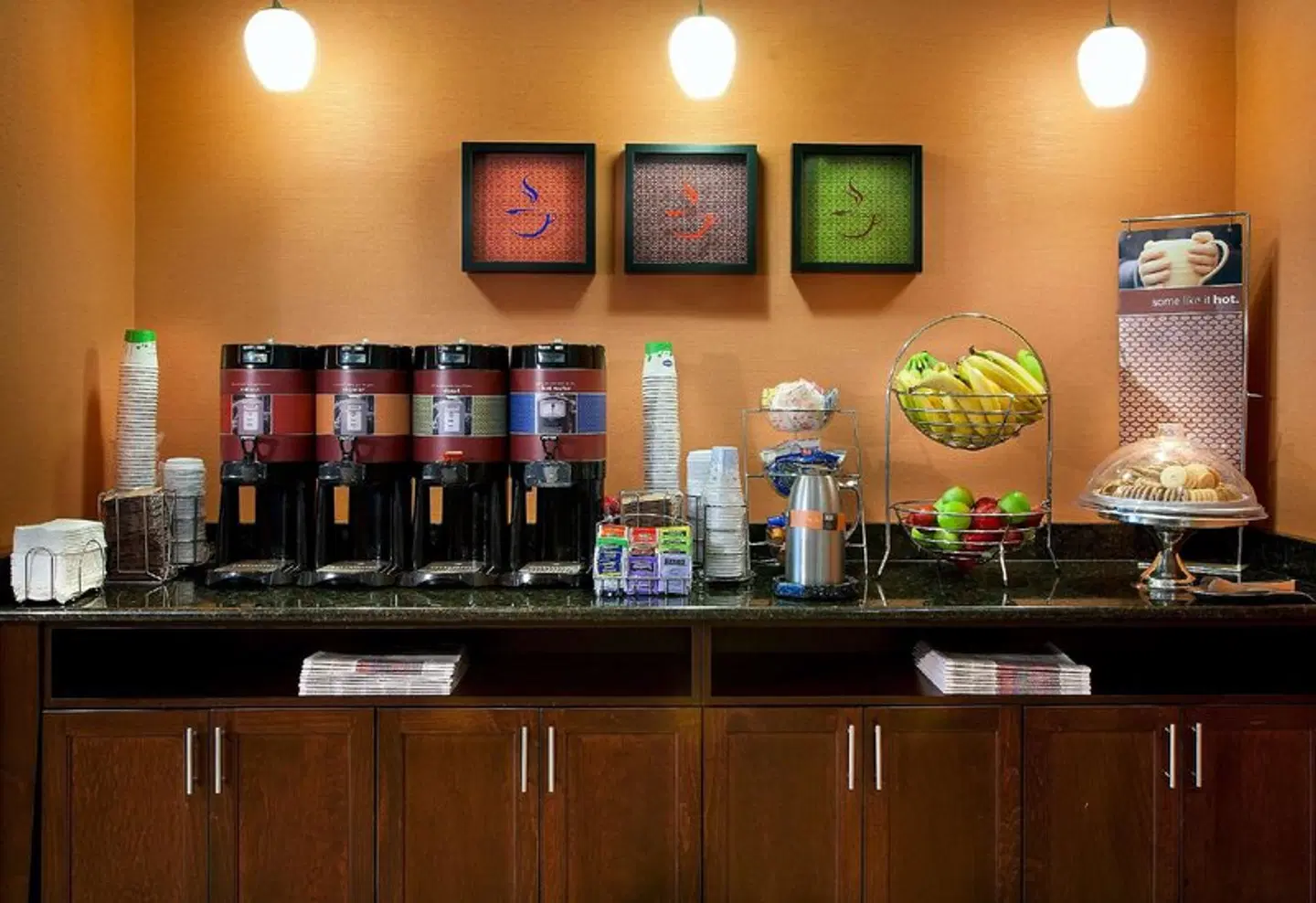 Hampton Inn Alexandria Bar