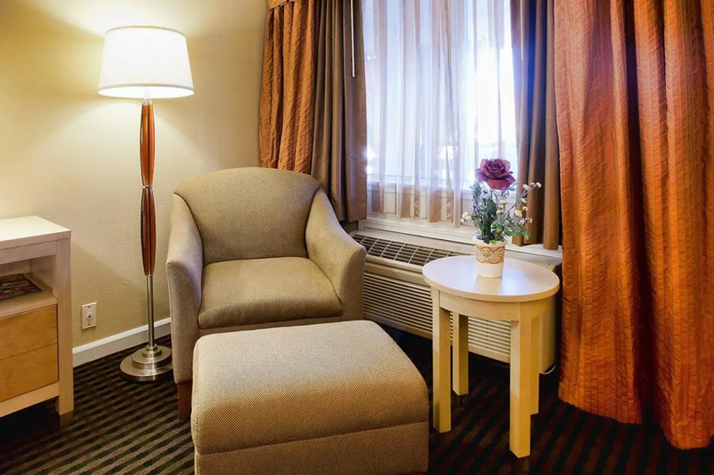 Millwood Inn & Suites ROOM_EXAMPLE