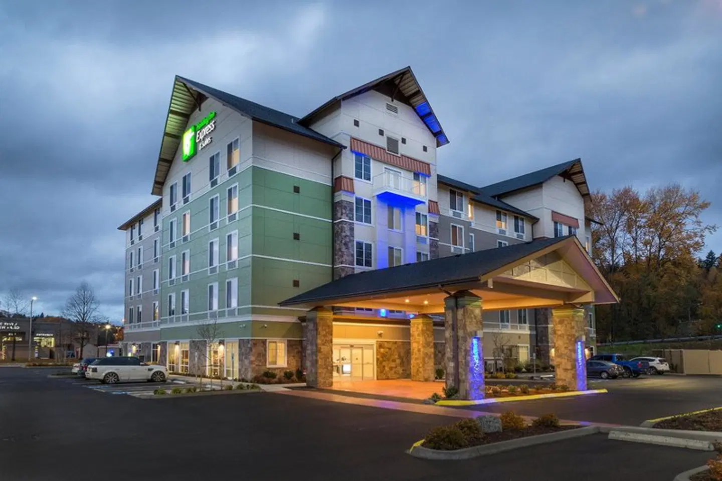 Holiday Inn Express & Suites Seattle South - Tukwila by IHG EXTERIOR