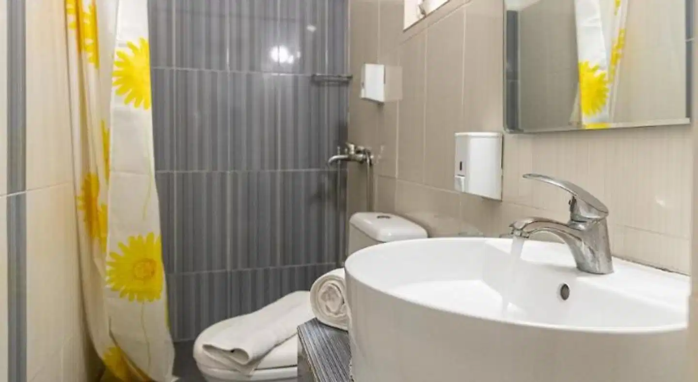 Sparta Team Hotel Badezimmer