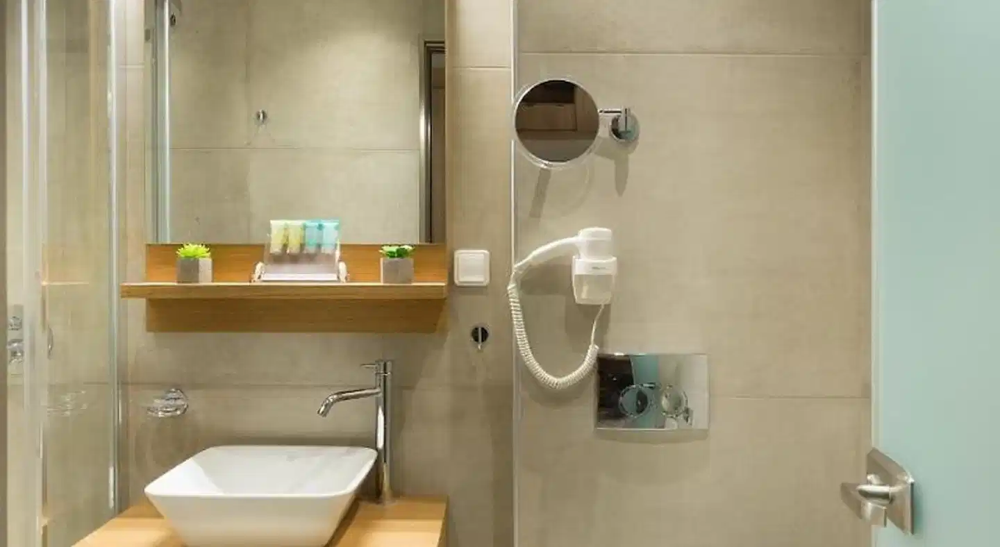 Jason Inn Badezimmer