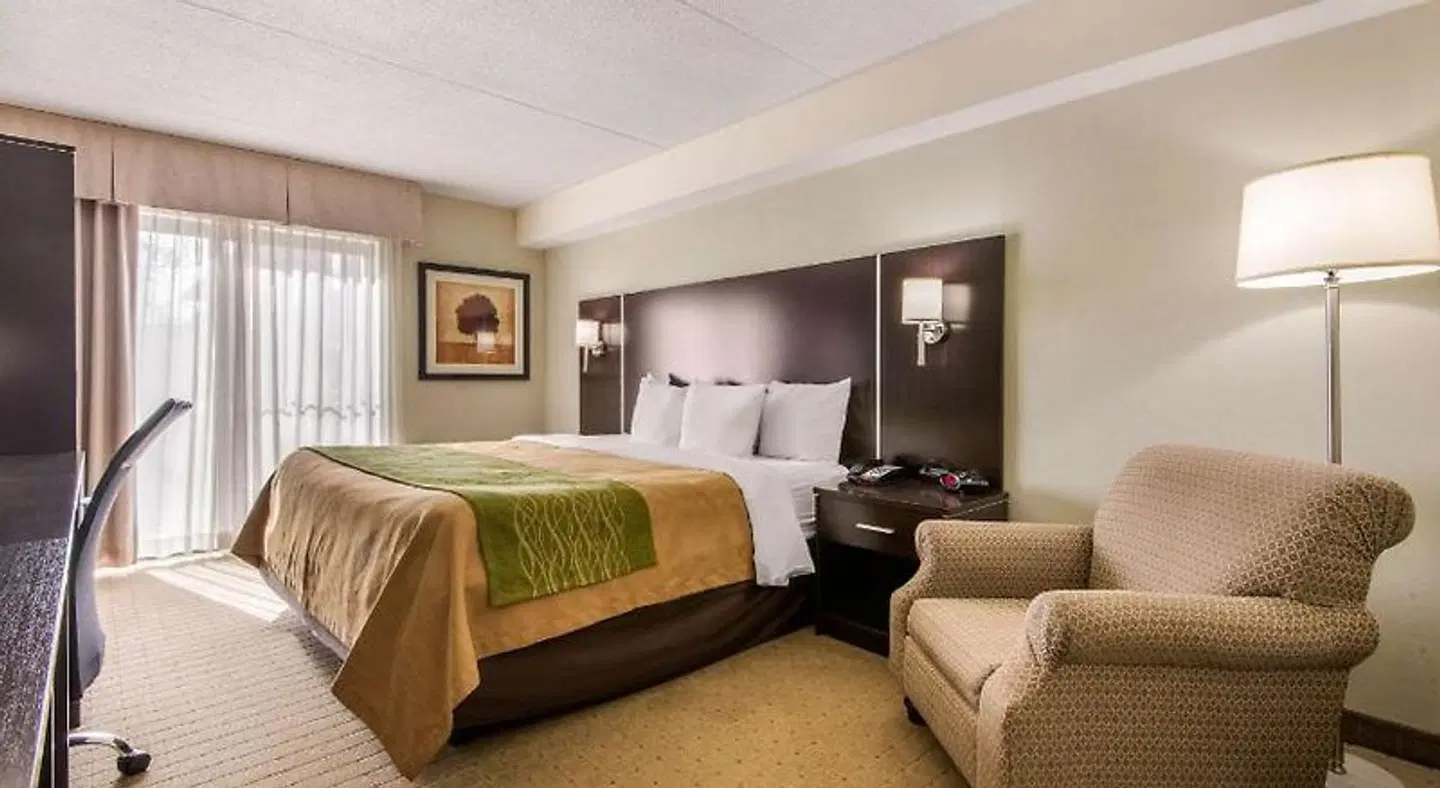 Comfort Inn Airport West ROOM_EXAMPLE
