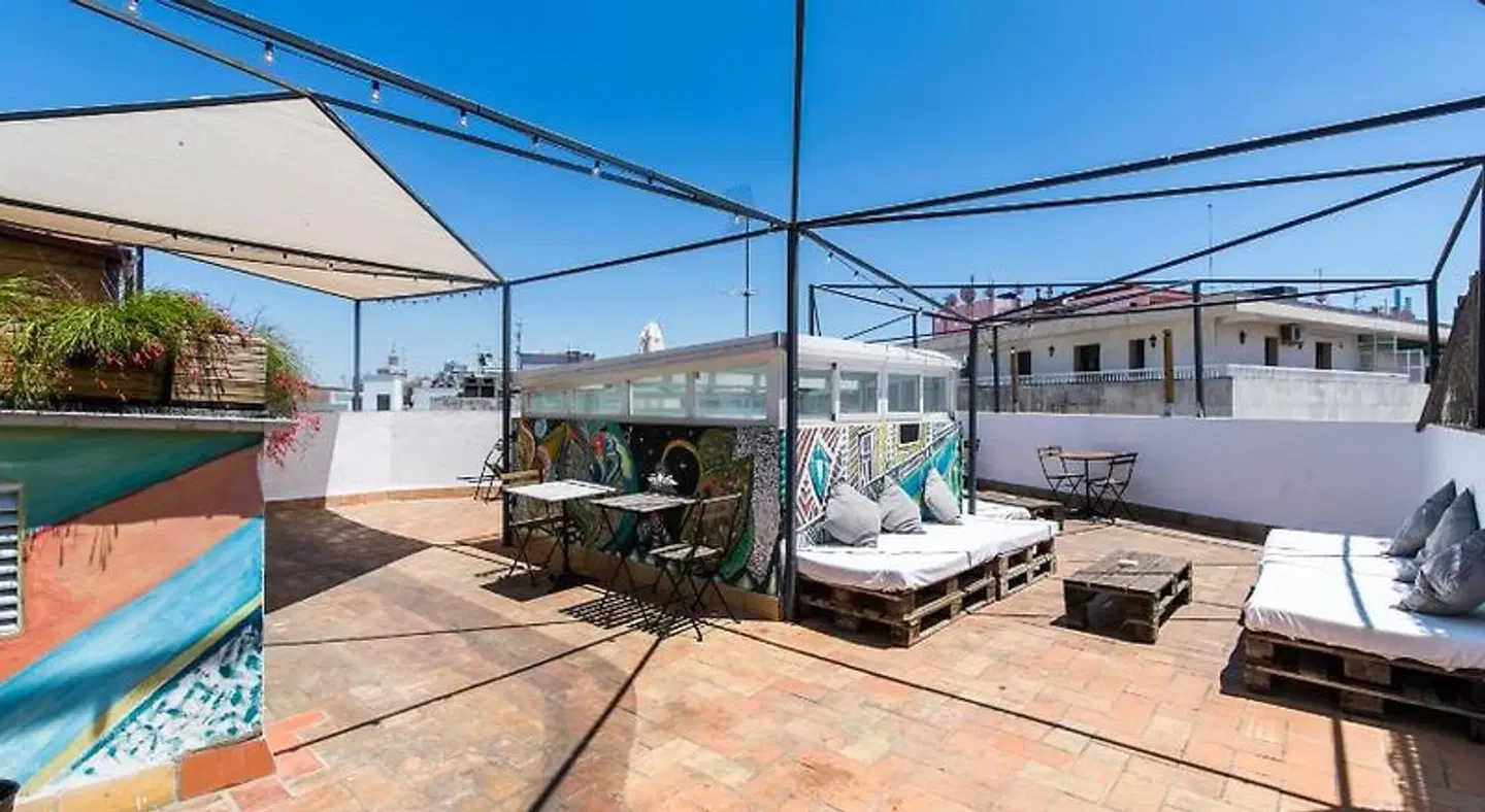 Black Swan Hostel Sevilla Terrasse