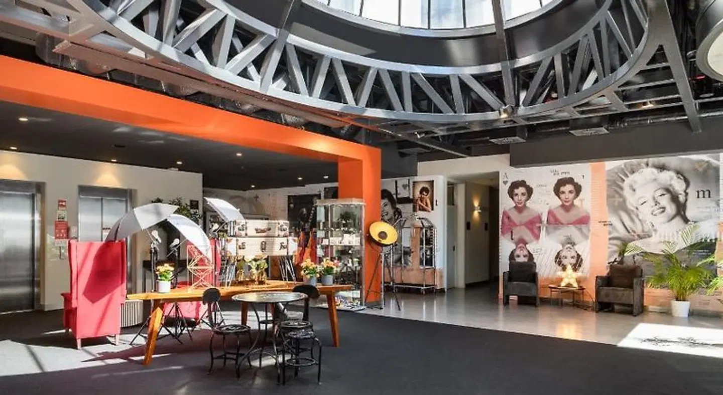 Star inn Lisbon Airport Bar