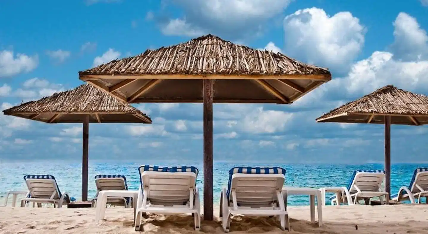 Ramada by Wyndham Beach Hotel Ajman Strand