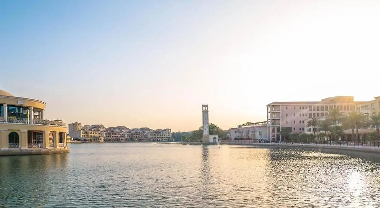 Copthorne Lakeview Executive Apartments Dubai, Green Community Strand