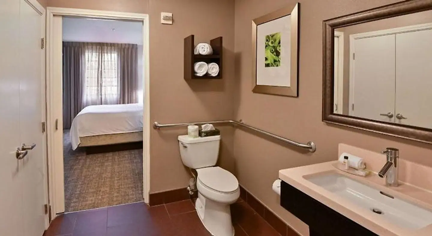Sonesta ES Suites Fort Lauderdale Plantation Badezimmer