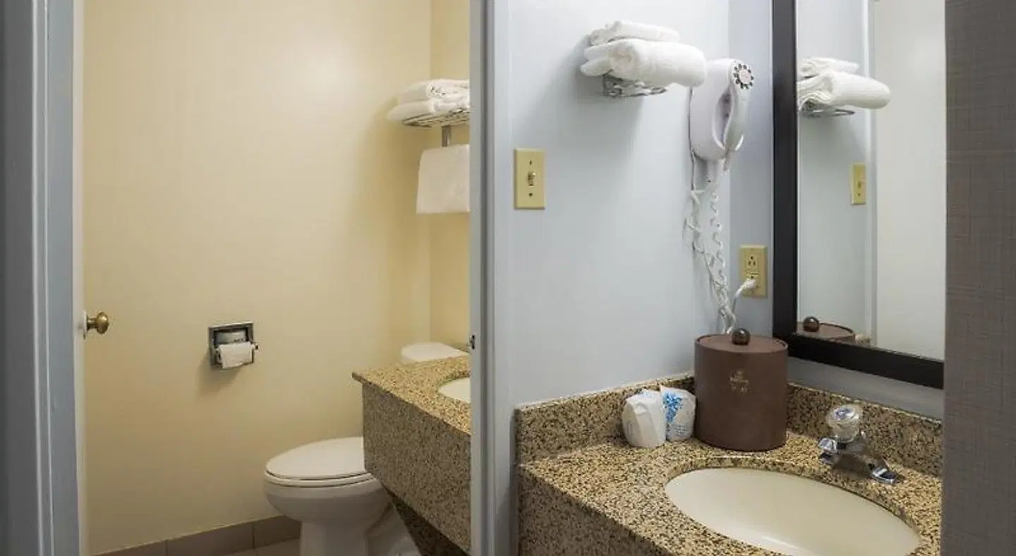 Super 5 Inn Badezimmer