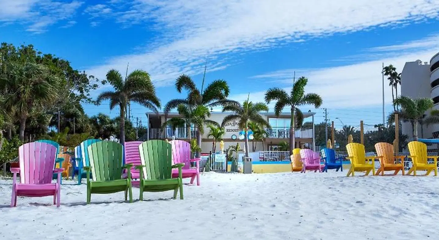 Plaza Beach Hotel - Beachfront Resort Strand