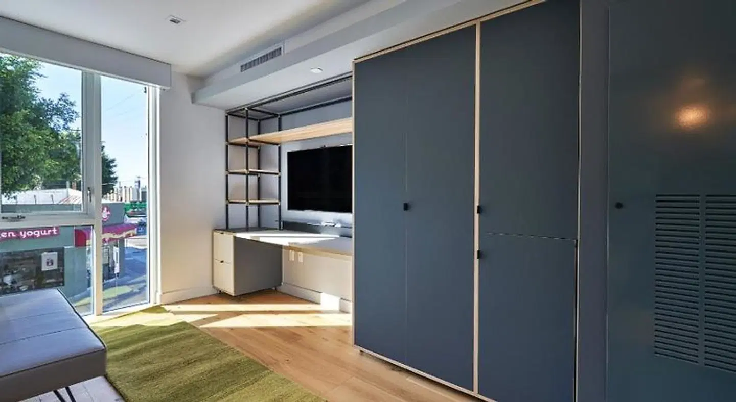 Mayumi ROOM_EXAMPLE