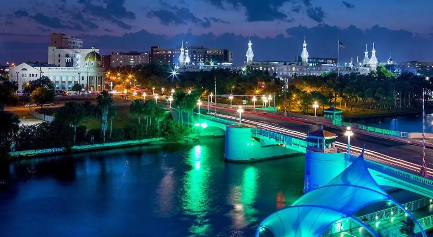 Sheraton Tampa Riverwalk Hotel OUTDOOR_POOL