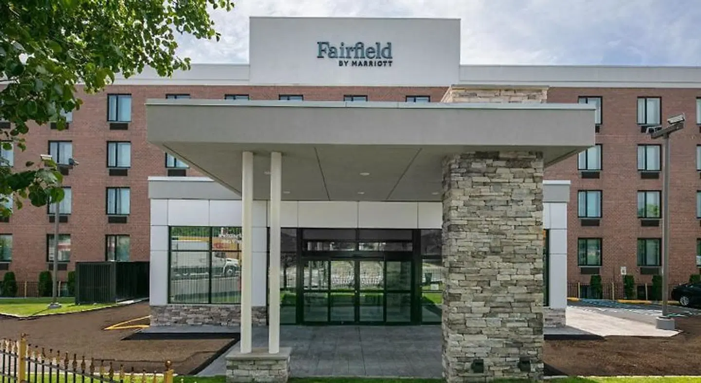 Fairfield Inn by Marriott New York JFK Airport EXTERIOR