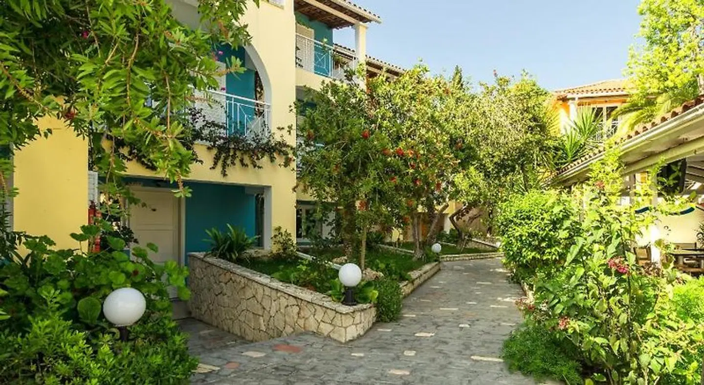 Sunrise Hotel EXTERIOR