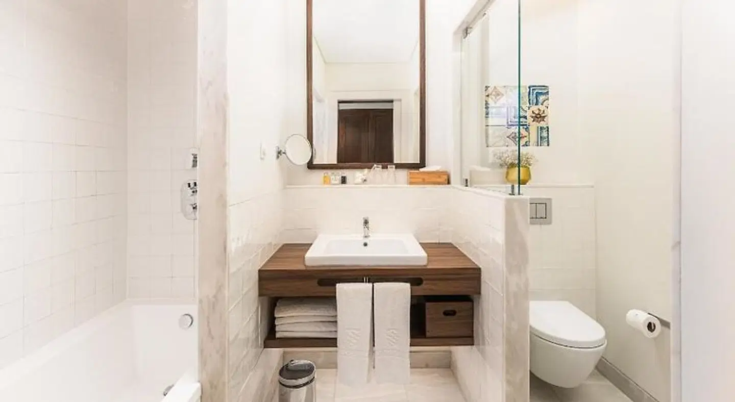Corpo Santo Lisbon Historical Hotel Badezimmer