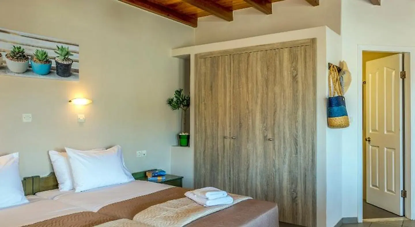 Theos Village Apartments ROOM_EXAMPLE