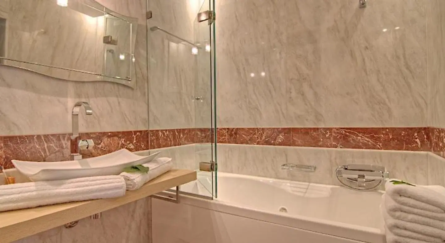 Bellagio Luxury Boutique Hotel Badezimmer