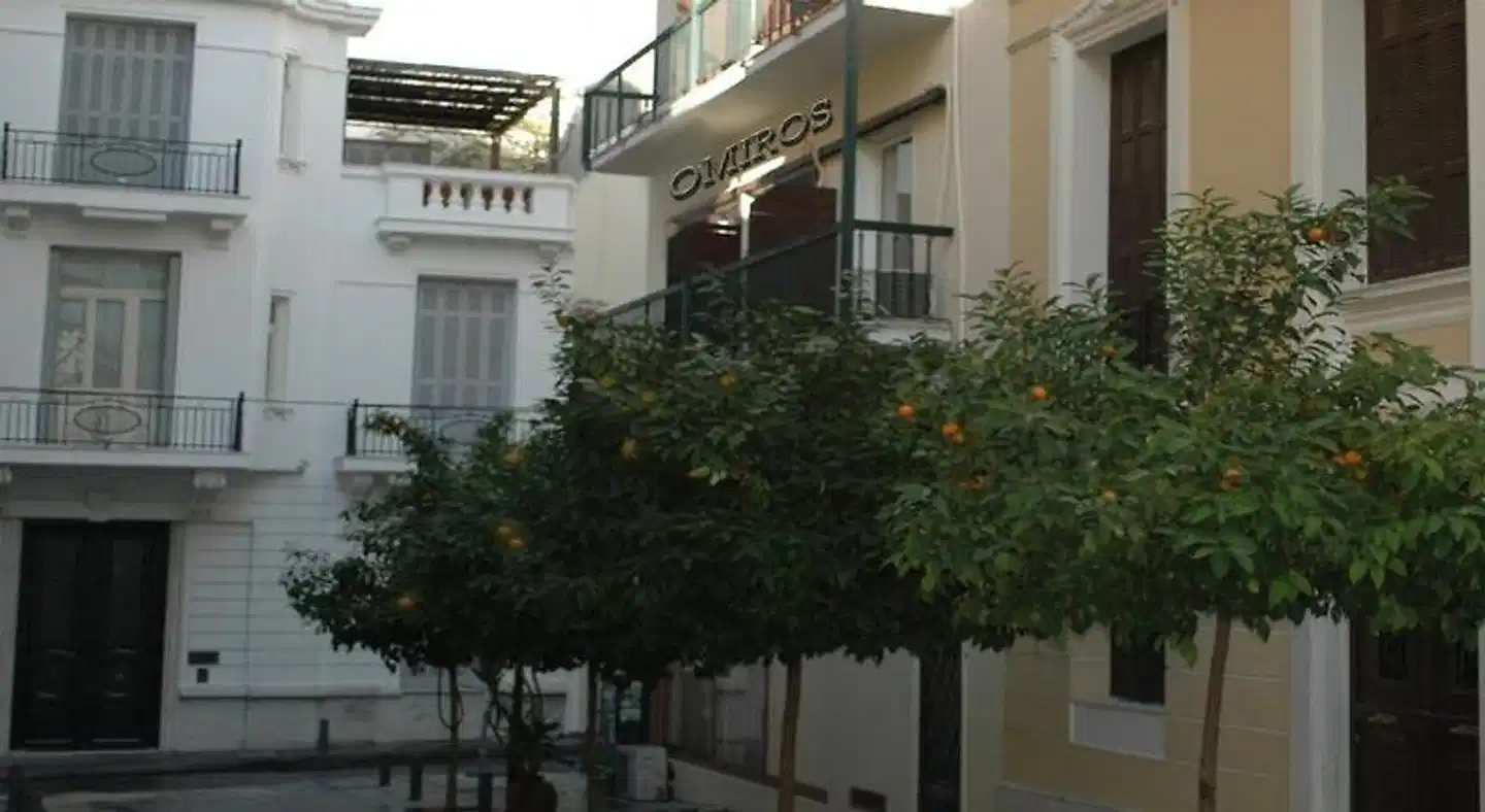 Omiros Hotel Aussenansicht