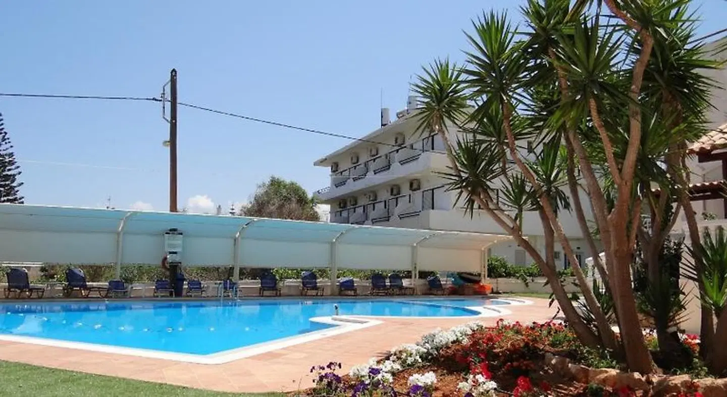Perla Beach OUTDOOR_POOL