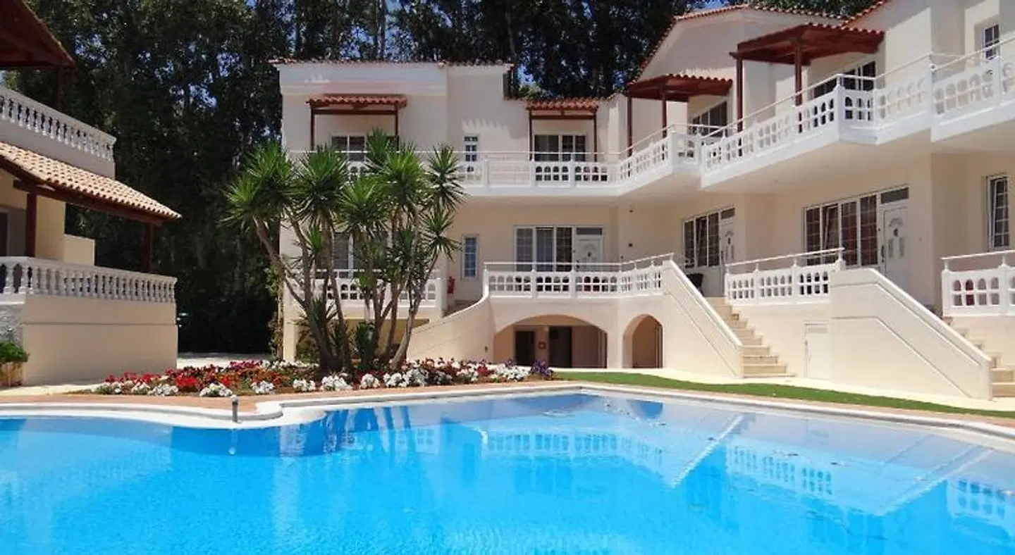 Perla Beach OUTDOOR_POOL