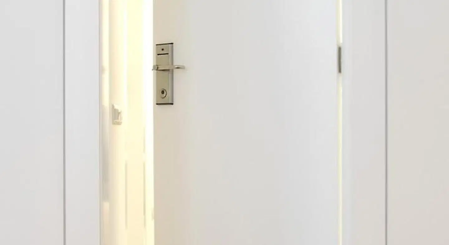 Jeronimos 8 MODEL_IMPRESSION