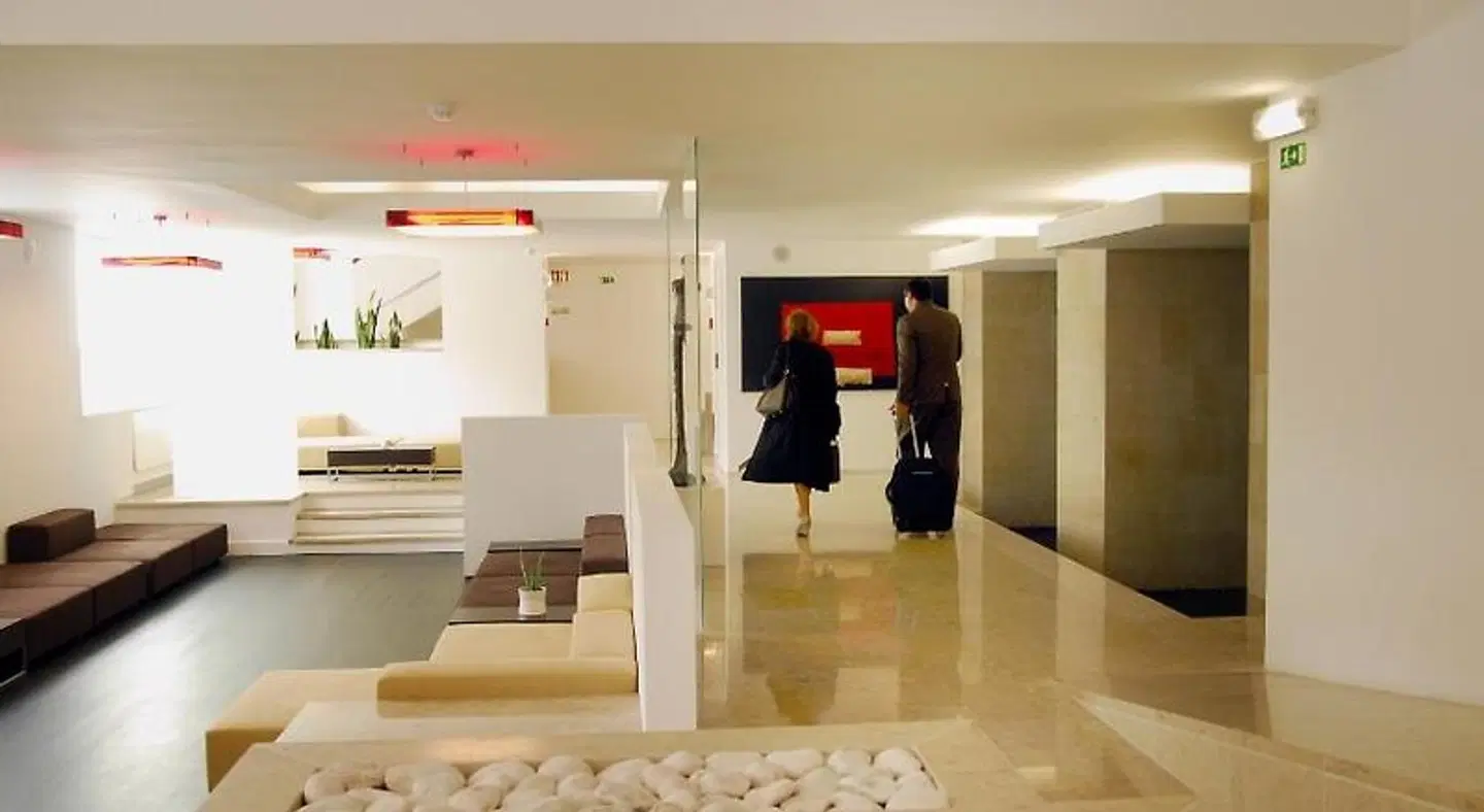 Jeronimos 8 LOUNGE_LOBBY