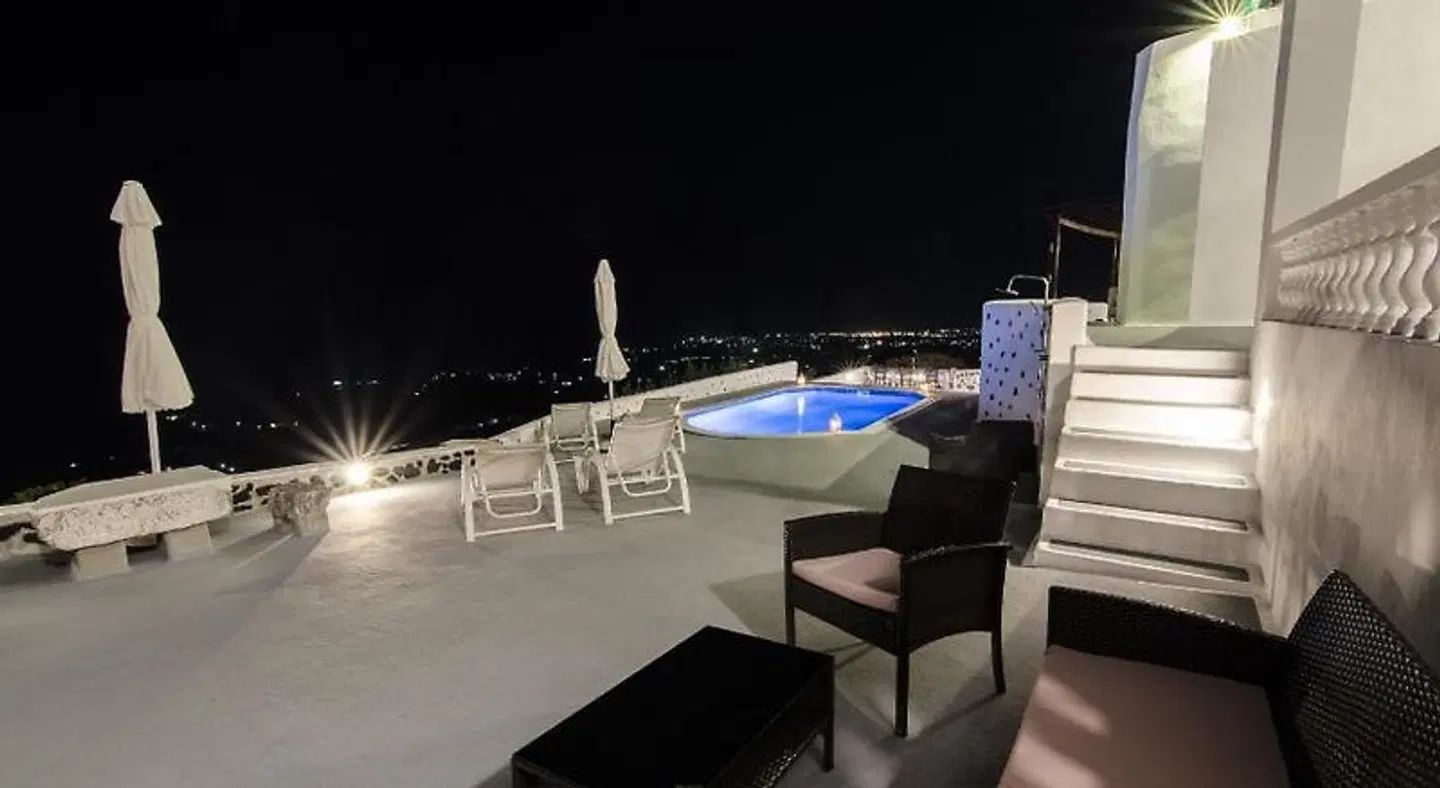 Belle Etoile Villas Restaurant