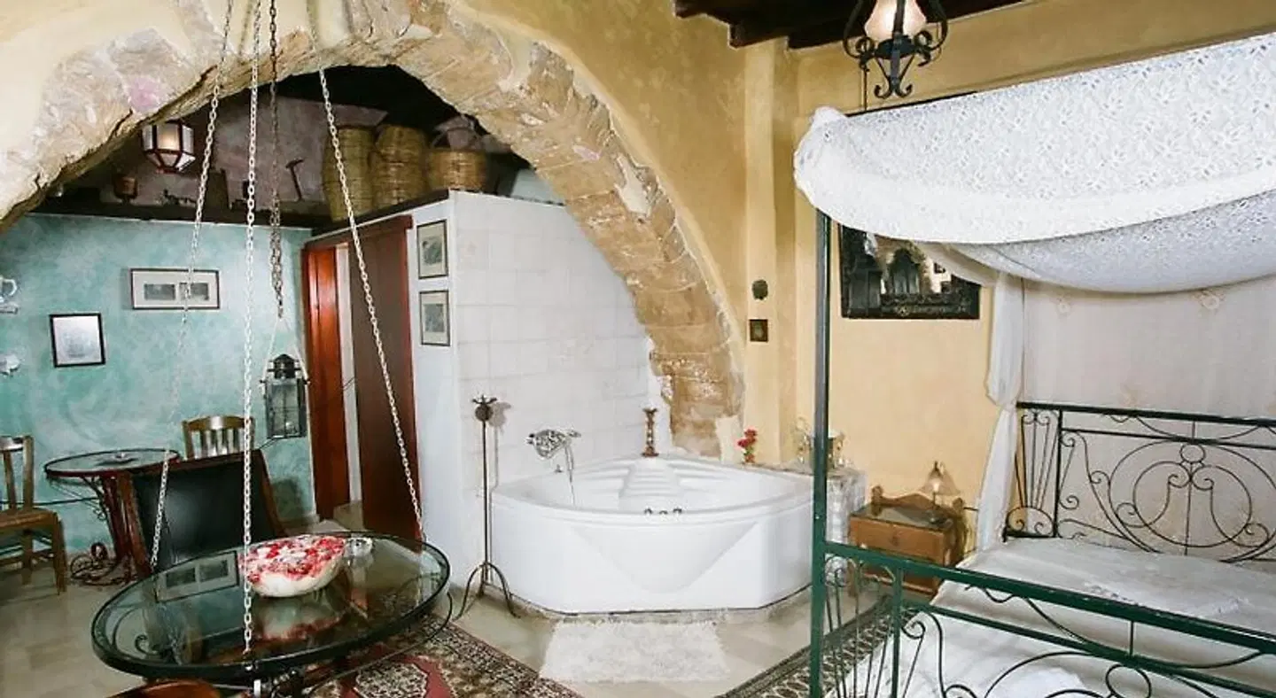 Ifigenia by Captain Vasilis Badezimmer