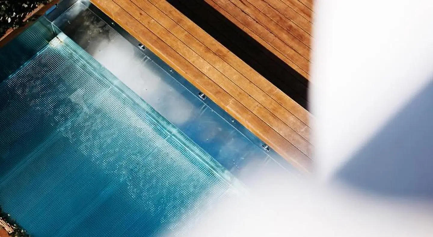 Terreno Studios Hallenbad